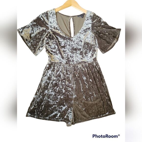 Nwot American Eagle Crushed Velvet Romper Olive Green M - Picture 7 of 12